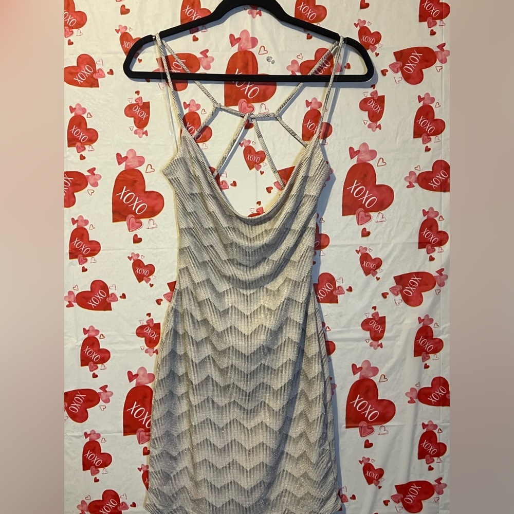 Sexy mini dress Lg with chevron detail perfect for a fun evening out